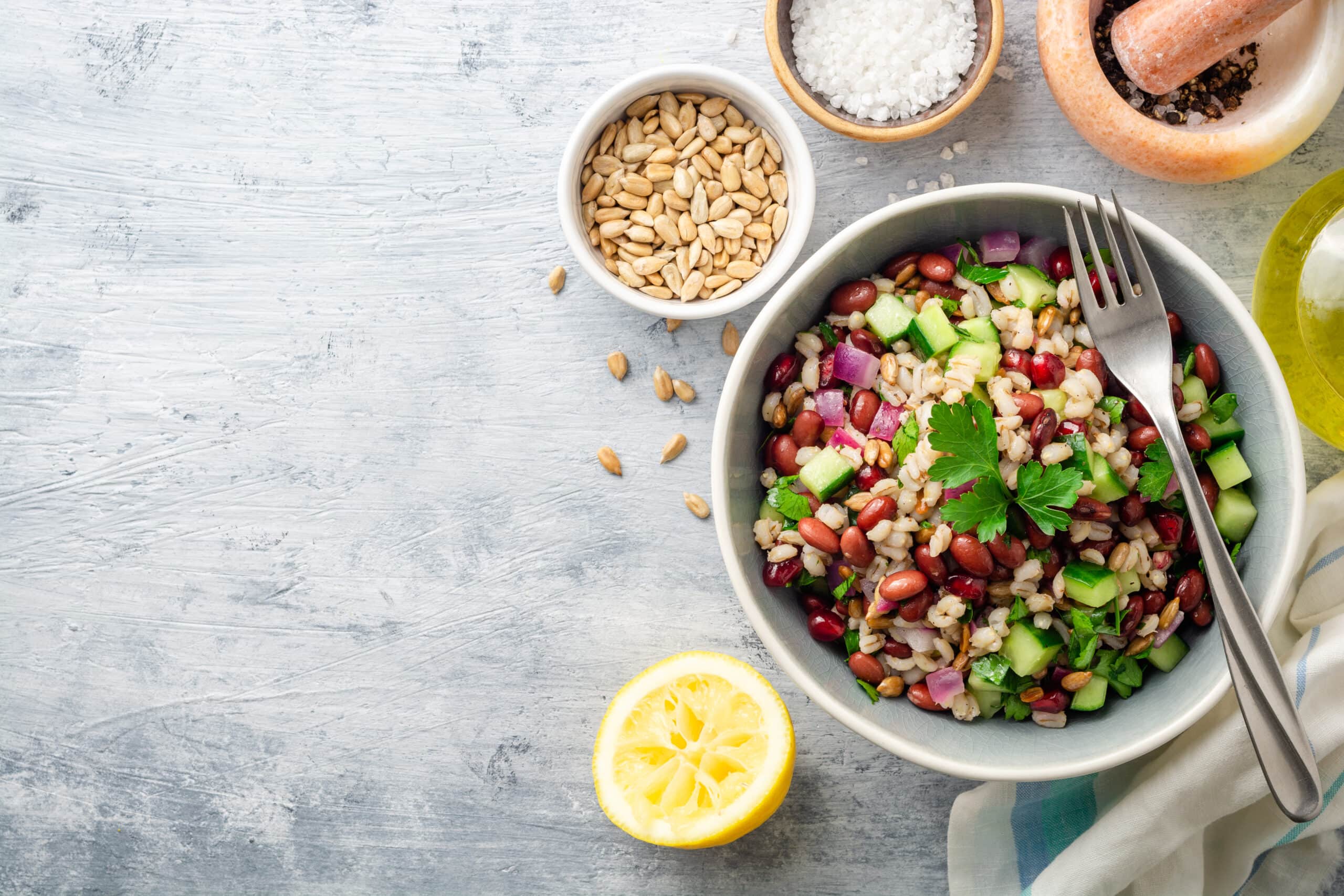 Graupensalat mit Granatapfel – perfekt für den Sommer - Achilles Running